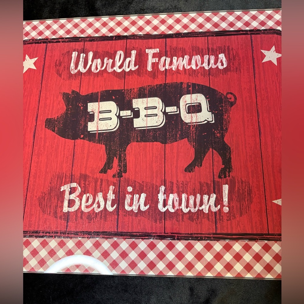 World Famous BBQ Glass Kitchen Cutting Board - Picture 3 of 6